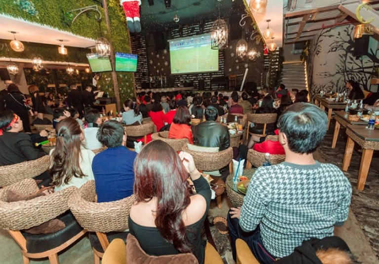 Tìm quán cà phê cá độ bóng đá Sài Gòn khó không?